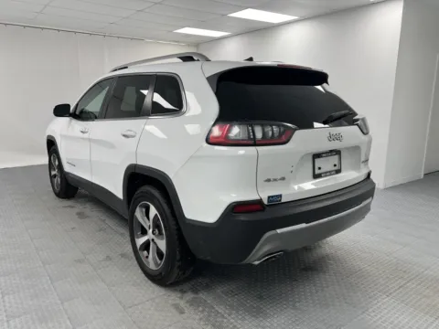 More photos of 2021 Jeep Cherokee Limited at MAG CDJR, MO