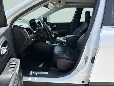 Another view of 2021 Jeep Cherokee Limited for sale in Chillicothe, MO at MAG CDJR
