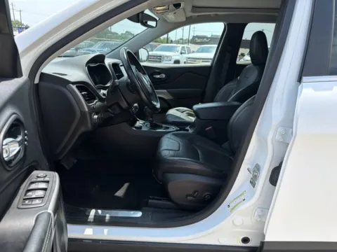 Another view of 2021 Jeep Cherokee Limited for sale in Chillicothe, MO at MAG CDJR