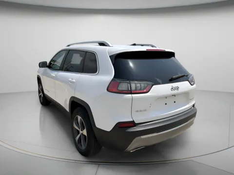 More photos of 2021 Jeep Cherokee Limited at MAG CDJR, MO
