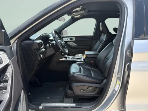 Another view of 2020 Ford Explorer Platinum for sale in Chillicothe, MO at MAG CDJR