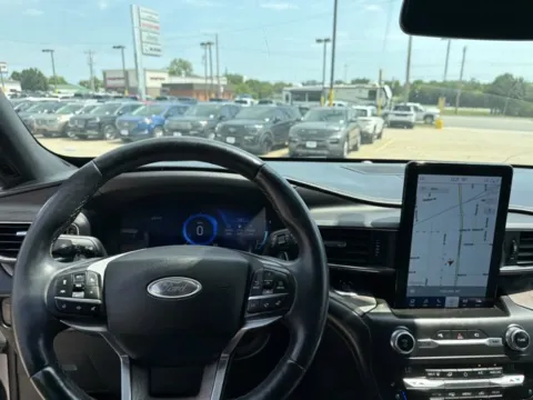 More photos of 2020 Ford Explorer Platinum at MAG CDJR, MO