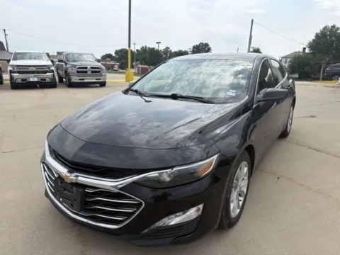 Photos of 2024 Chevrolet Malibu LT for sale in Chillicothe, MO at MAG CDJR