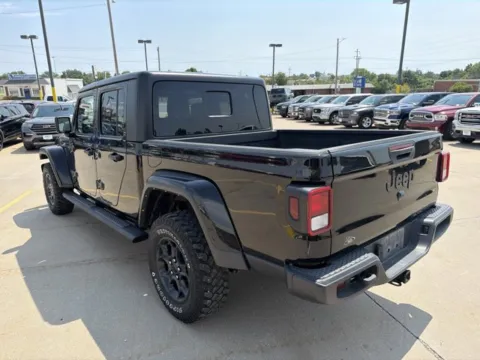 More photos of 2022 Jeep Gladiator Willys at MAG CDJR, MO