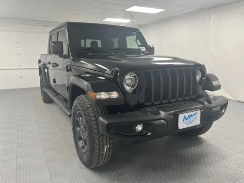 Black 2022 Jeep Gladiator Willys for sale in Chillicothe, MO