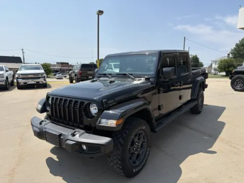 Photos of 2022 Jeep Gladiator Willys for sale in Chillicothe, MO at MAG CDJR