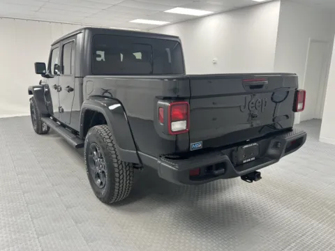 More photos of 2022 Jeep Gladiator Willys at MAG CDJR, MO