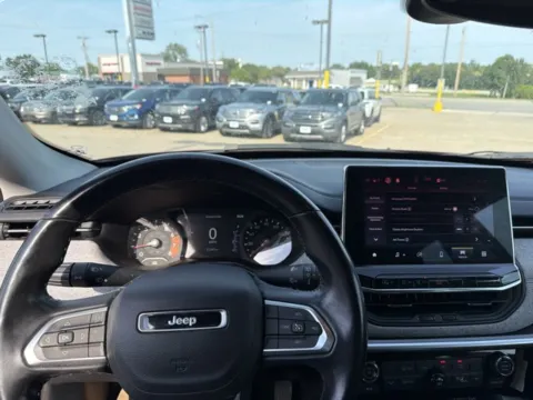 More photos of 2022 Jeep Compass Latitude at MAG CDJR, MO