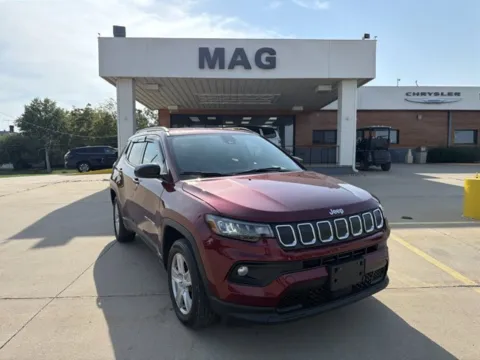 Red 2022 Jeep Compass Latitude for sale in Chillicothe, MO