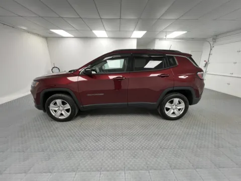 More photos of 2022 Jeep Compass Latitude at MAG CDJR, MO