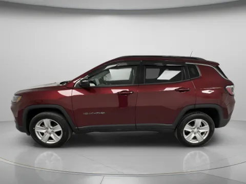 More photos of 2022 Jeep Compass Latitude at MAG CDJR, MO