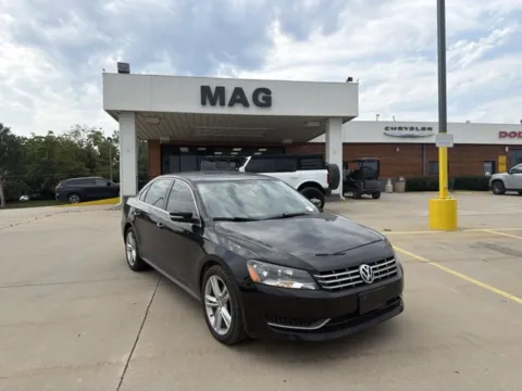 Black 2015 Volkswagen Passat 2.0L TDI SE for sale in Chillicothe, MO