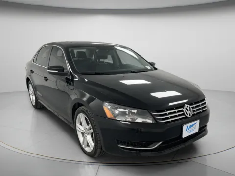 Photos of 2015 Volkswagen Passat 2.0L TDI SE for sale in Chillicothe, MO at MAG CDJR