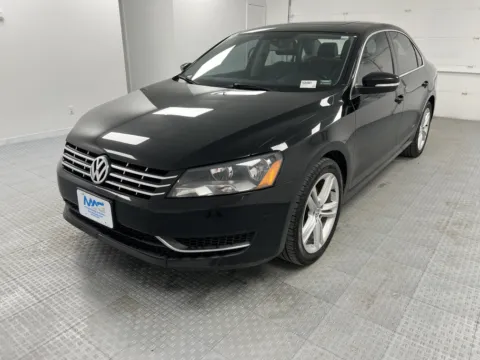 More photos of 2015 Volkswagen Passat 2.0L TDI SE at MAG CDJR, MO