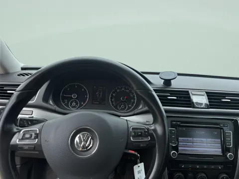 More photos of 2015 Volkswagen Passat 2.0L TDI SE at MAG CDJR, MO