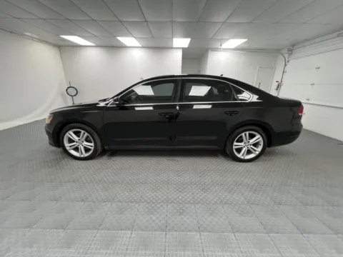 More photos of 2015 Volkswagen Passat 2.0L TDI SE at MAG CDJR, MO
