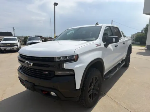 Photos of 2021 Chevrolet Silverado 1500 LT Trail Boss for sale in Chillicothe, MO at MAG CDJR