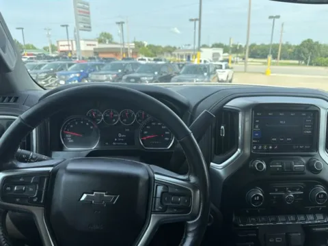 More photos of 2021 Chevrolet Silverado 1500 LT Trail Boss at MAG CDJR, MO