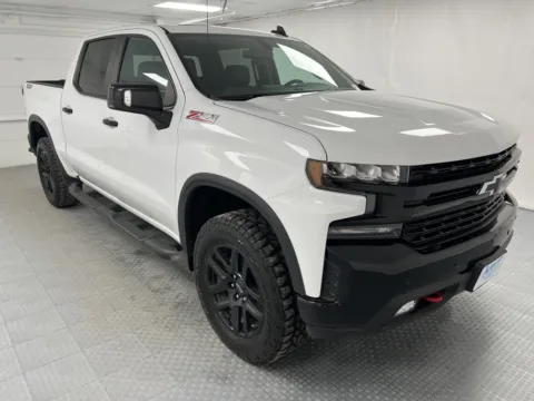 White 2021 Chevrolet Silverado 1500 LT Trail Boss for sale in Chillicothe, MO