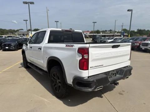 More photos of 2021 Chevrolet Silverado 1500 LT Trail Boss at MAG CDJR, MO