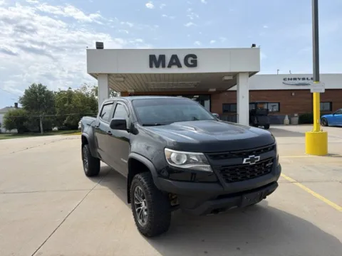 Black 2019 Chevrolet Colorado 4WD ZR2 for sale in Chillicothe, MO