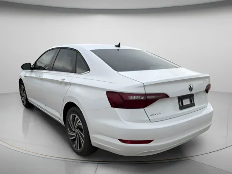 More photos of 2021 Volkswagen Jetta SEL at MAG CDJR, MO