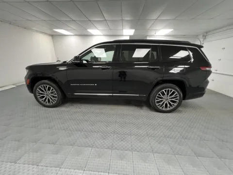 More photos of 2021 Jeep Grand Cherokee L Summit Reserve at MAG CDJR, MO