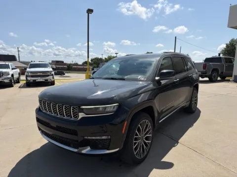 Photos of 2021 Jeep Grand Cherokee L Summit Reserve for sale in Chillicothe, MO at MAG CDJR