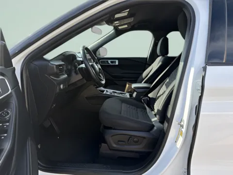 Another view of 2020 Ford Explorer XLT for sale in Chillicothe, MO at MAG CDJR