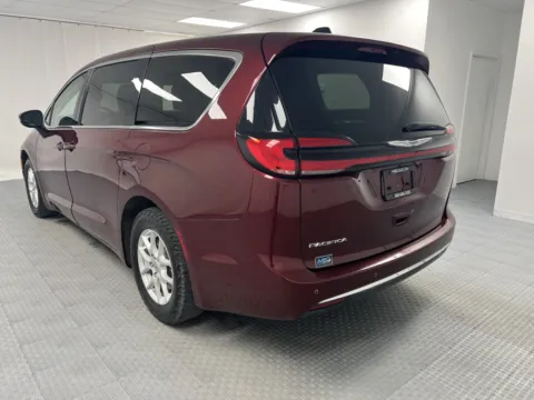 More photos of 2023 Chrysler Pacifica Touring L at MAG CDJR, MO