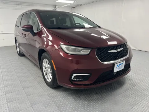 Red 2023 Chrysler Pacifica Touring L for sale in Chillicothe, MO
