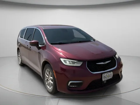 Red 2023 Chrysler Pacifica Touring L for sale in Chillicothe, MO