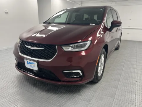 Another view of 2023 Chrysler Pacifica Touring L for sale in Chillicothe, MO at MAG CDJR