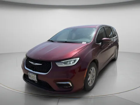 Photos of 2023 Chrysler Pacifica Touring L for sale in Chillicothe, MO at MAG CDJR