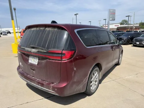 More photos of 2023 Chrysler Pacifica Touring L at MAG CDJR, MO