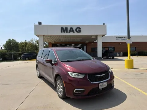 Red 2023 Chrysler Pacifica Touring L for sale in Chillicothe, MO