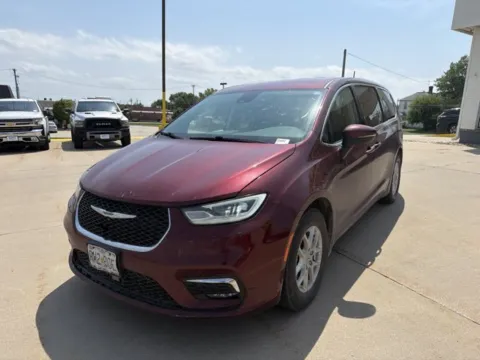Photos of 2023 Chrysler Pacifica Touring L for sale in Chillicothe, MO at MAG CDJR