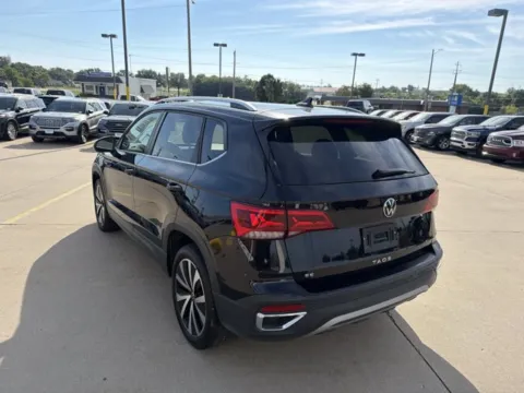 More photos of 2024 Volkswagen Taos SE at MAG CDJR, MO