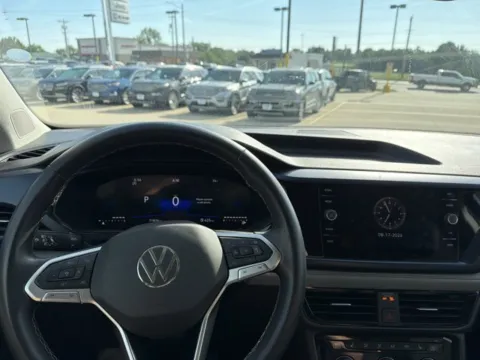 More photos of 2024 Volkswagen Taos SE at MAG CDJR, MO