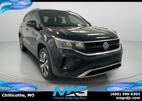 Black 2024 Volkswagen Taos SE for sale in Chillicothe, MO