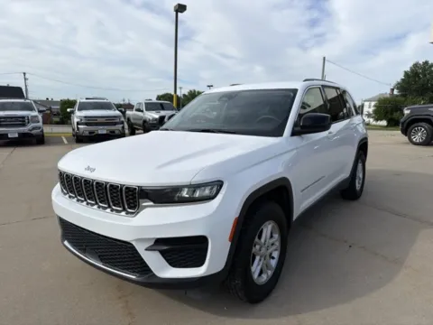 Photos of 2024 Jeep Grand Cherokee Laredo for sale in Chillicothe, MO at MAG CDJR