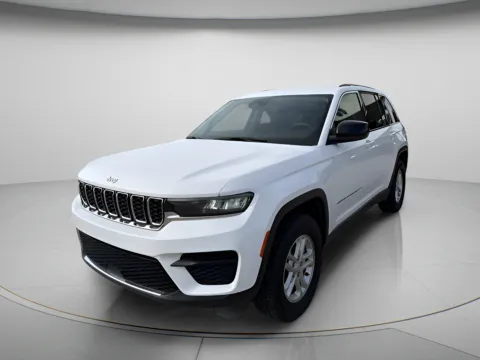Photos of 2024 Jeep Grand Cherokee Laredo for sale in Chillicothe, MO at MAG CDJR