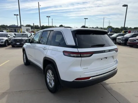 More photos of 2024 Jeep Grand Cherokee Laredo at MAG CDJR, MO