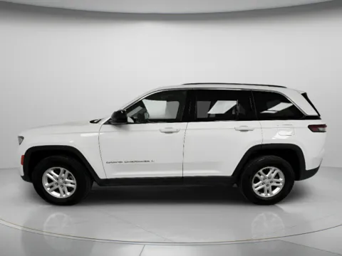 More photos of 2024 Jeep Grand Cherokee Laredo at MAG CDJR, MO