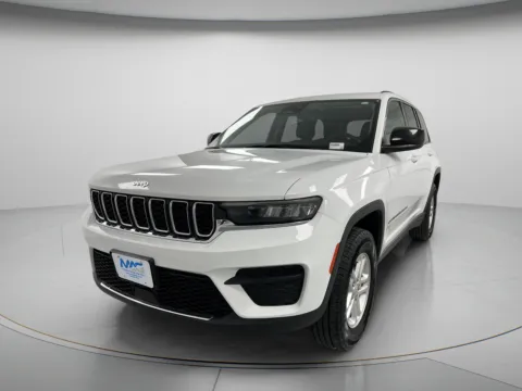 More photos of 2024 Jeep Grand Cherokee Laredo at MAG CDJR, MO