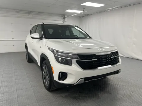 White 2026 Kia Seltos LX for sale in Chillicothe, MO