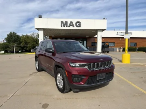 Red 2024 Jeep Grand Cherokee Laredo for sale in Chillicothe, MO