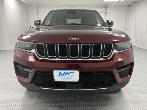 Photos of 2024 Jeep Grand Cherokee Laredo for sale in Chillicothe, MO at MAG CDJR