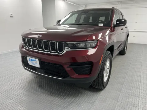 Another view of 2024 Jeep Grand Cherokee Laredo for sale in Chillicothe, MO at MAG CDJR