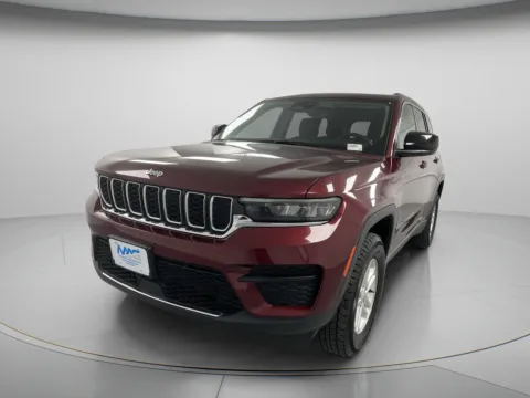 More photos of 2024 Jeep Grand Cherokee Laredo at MAG CDJR, MO